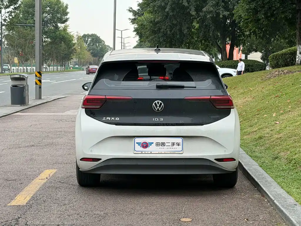Volkswagen ID.3 — миниатюра 5