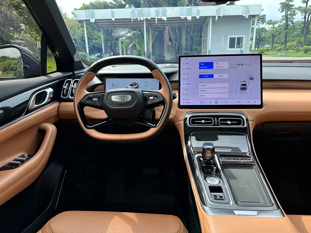 Geely Boyue L — миниатюра 12