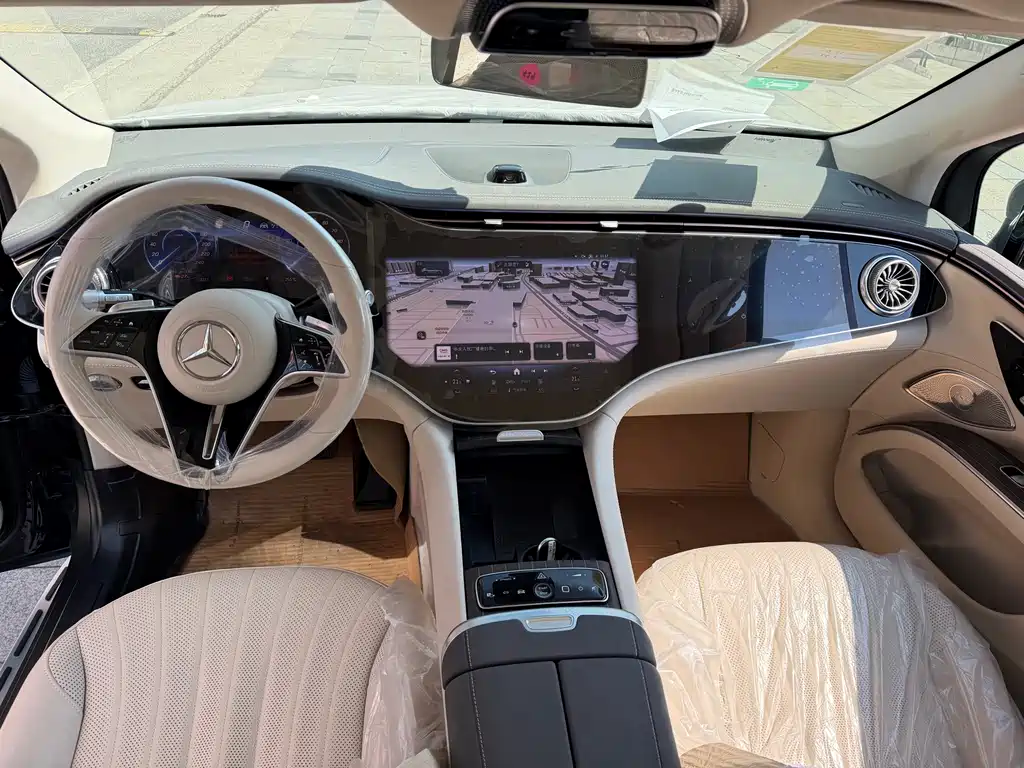Mercedes-Benz EQS SUV — миниатюра 5