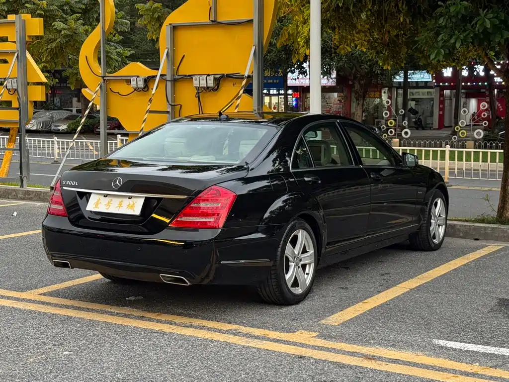 Mercedes-Benz S-Class — миниатюра 7