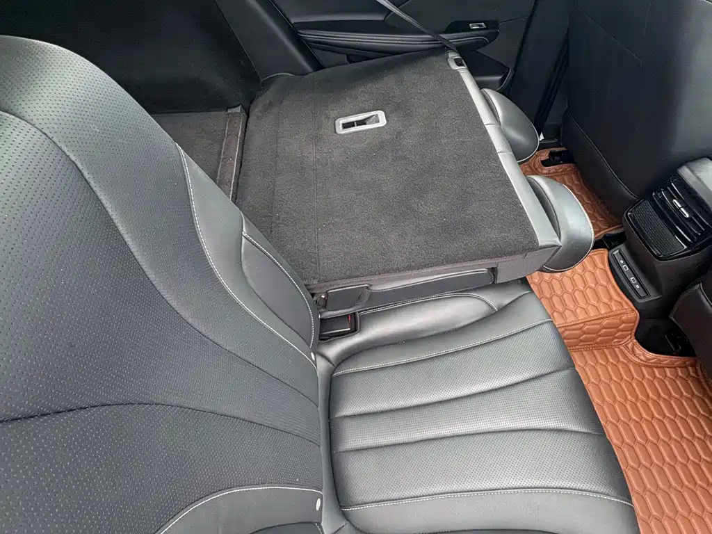 Roewe RX5 MAX — миниатюра 11