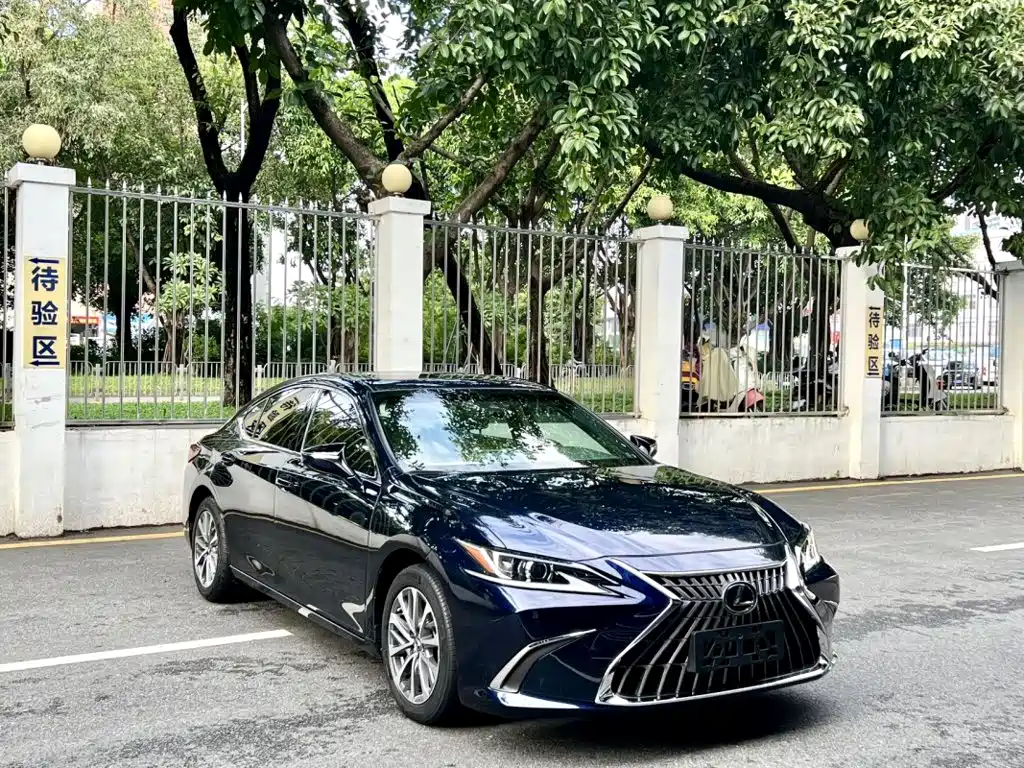 Lexus ES — миниатюра 3