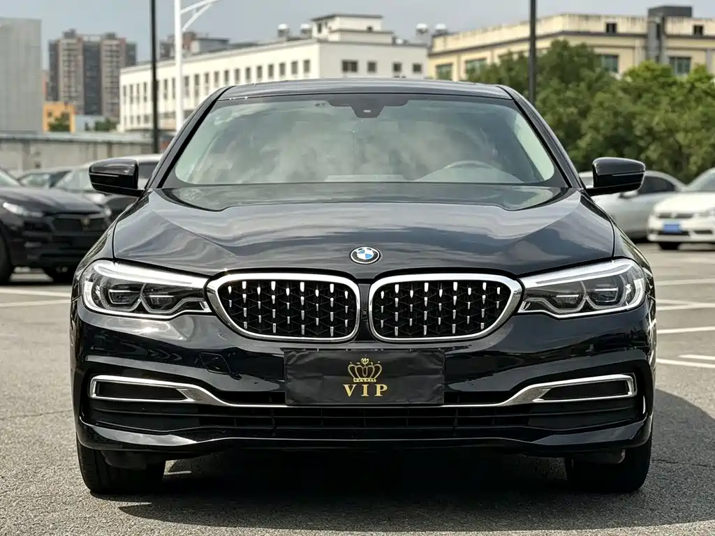 BMW 5 Series — миниатюра 2