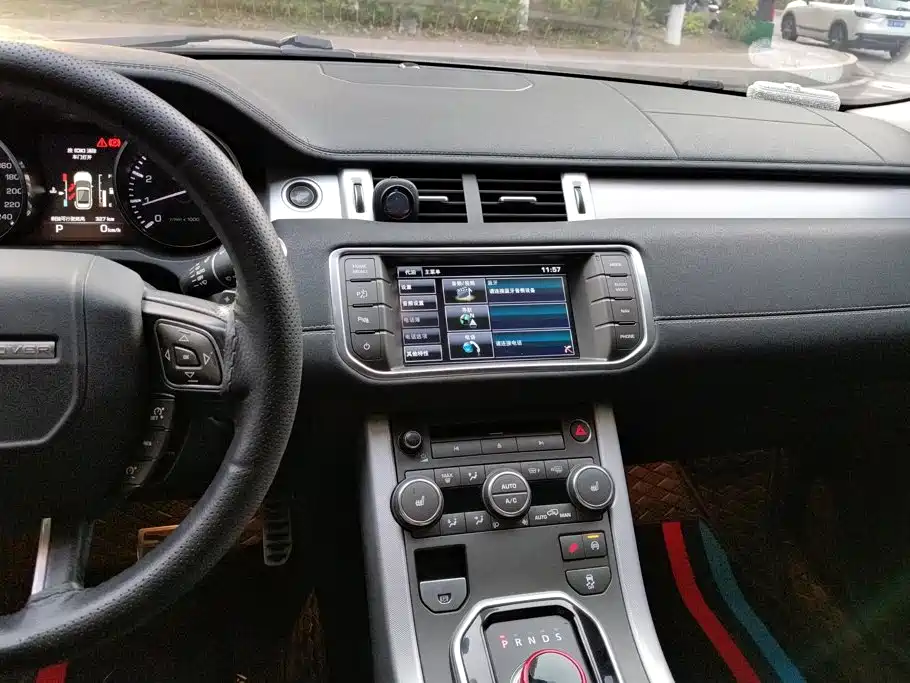 Land Rover Evoque — миниатюра 13