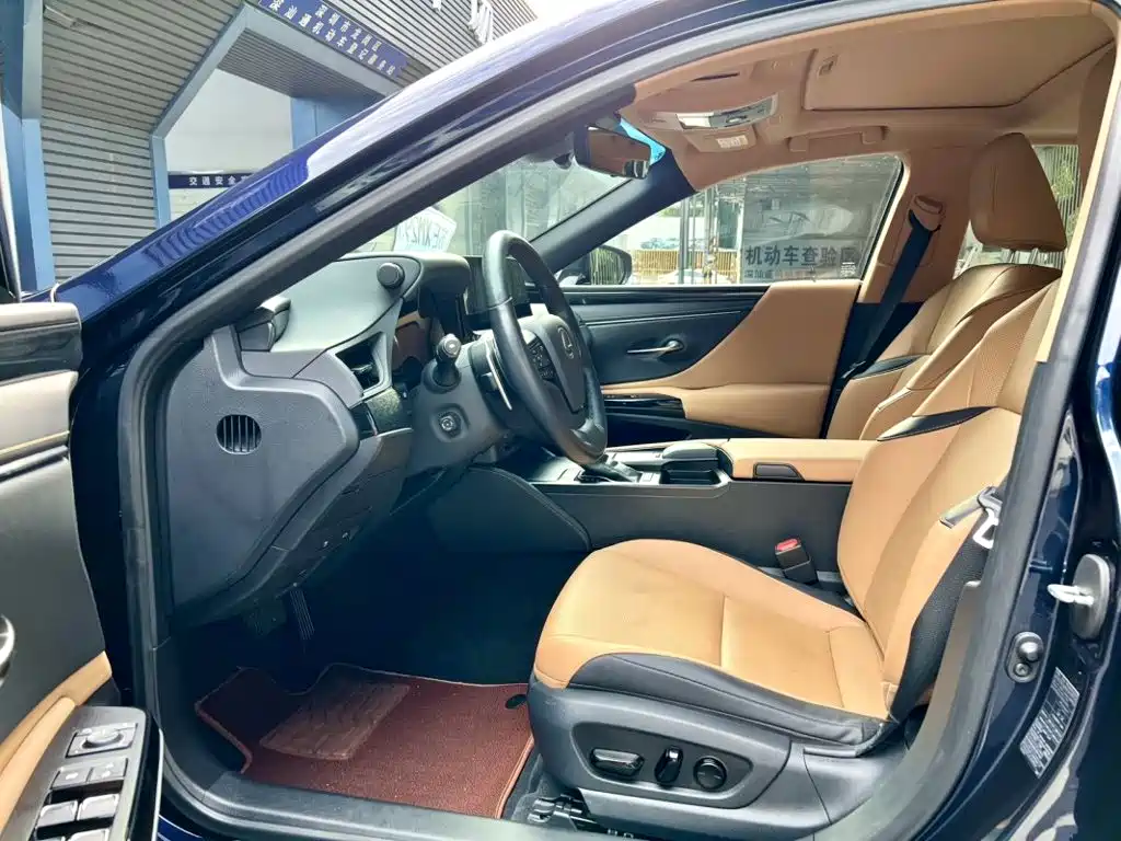 Lexus ES — миниатюра 4