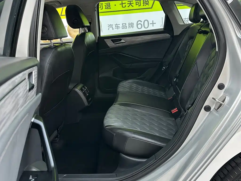 Volkswagen Sagitar — миниатюра 11