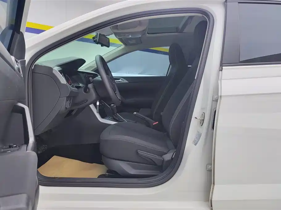 Volkswagen Polo 2021 Plus 1.5L AT