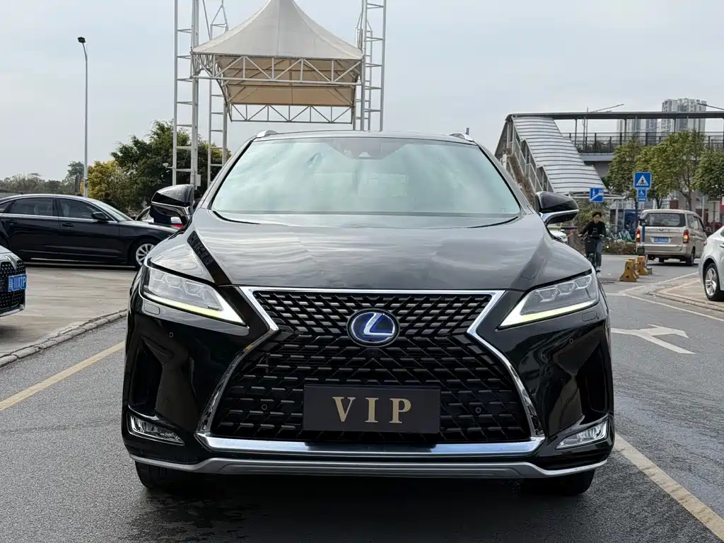 Lexus RX 2020 450hL 7 мест