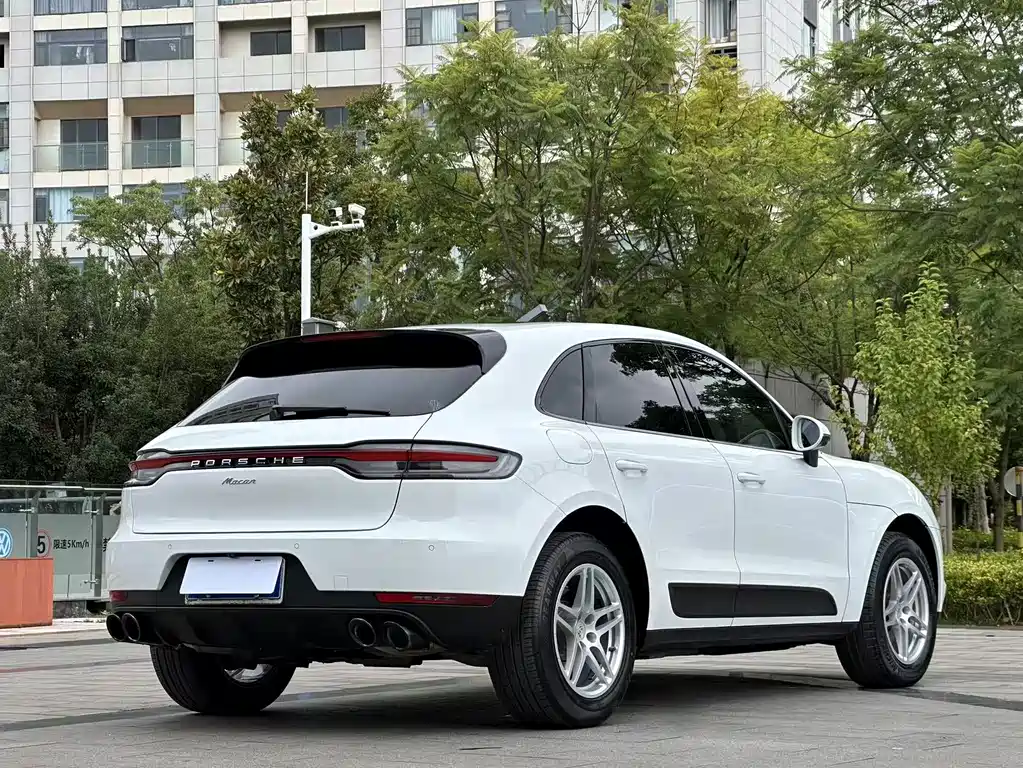 Porsche Macan — миниатюра 9