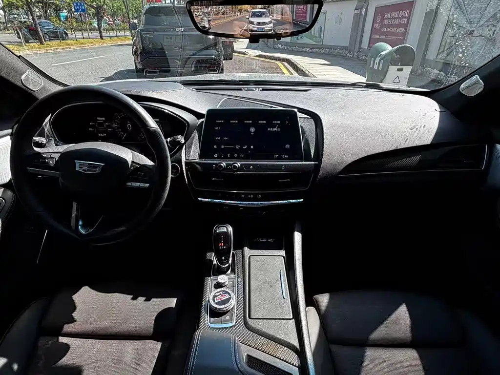 Cadillac CT5 — миниатюра 13