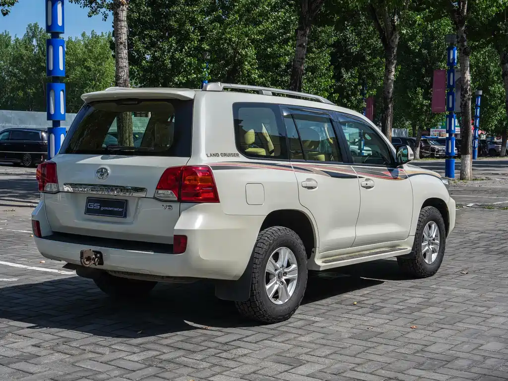 Toyota Land Cruiser — миниатюра 5