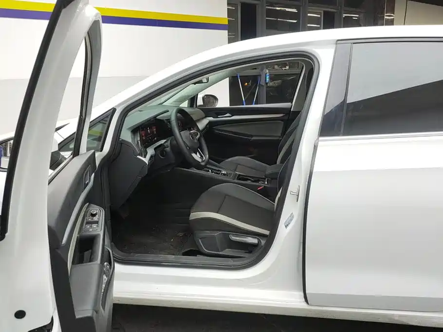 Volkswagen Golf — миниатюра 9