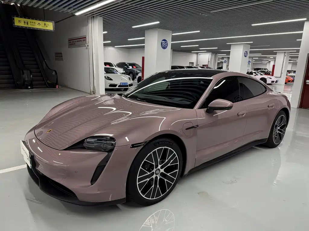 Porsche Taycan 2021