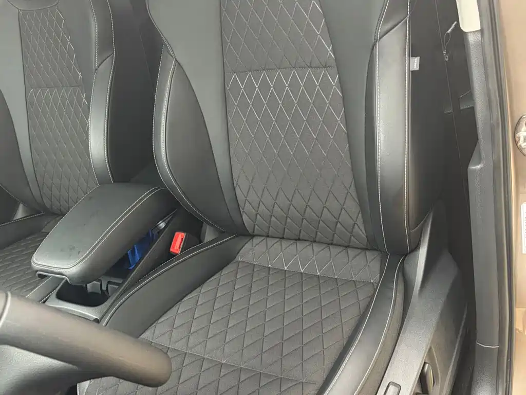Skoda Karoq — миниатюра 6