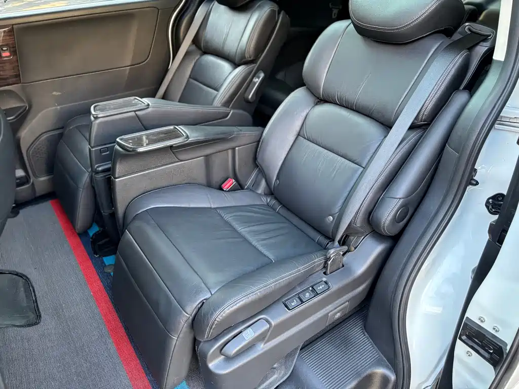 Honda Elysion — миниатюра 9