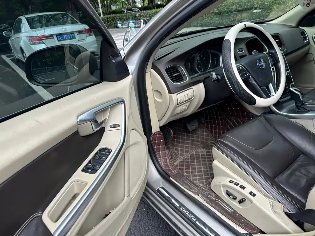 Volvo S60 — миниатюра 8
