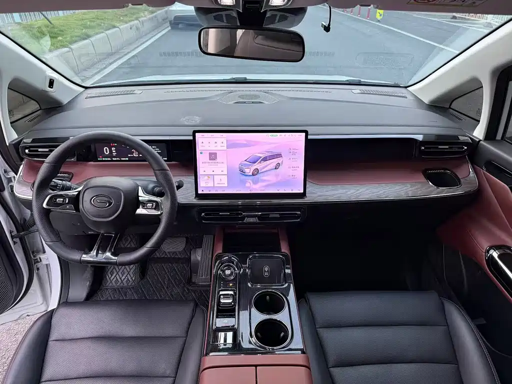 GAC Motor Trumpchi E8 PHEV — миниатюра 9