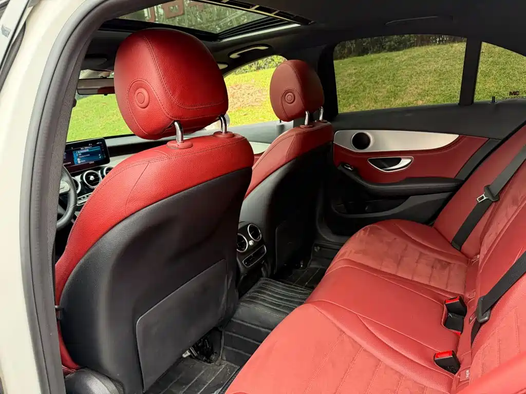 Mercedes-Benz C-Class — миниатюра 11