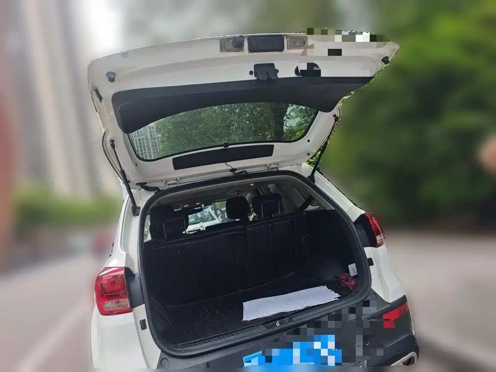 Kia KX3 2015 1.6L AT DLX