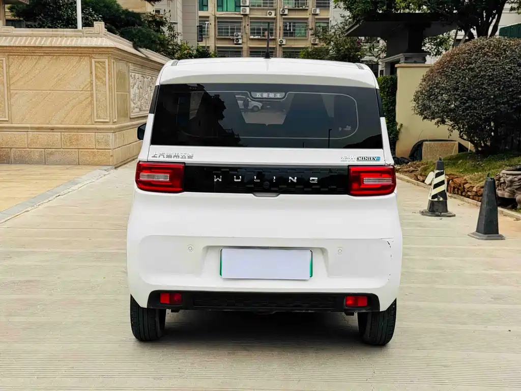 Wuling MINIEV — миниатюра 9
