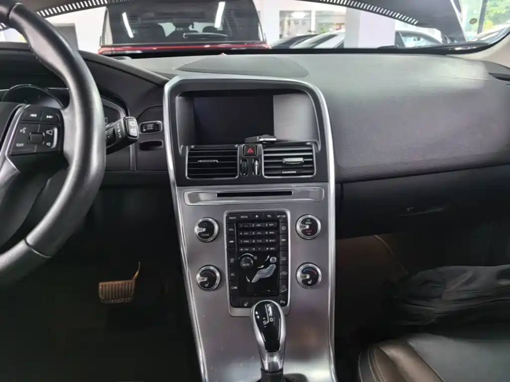 Volvo XC60 — миниатюра 13