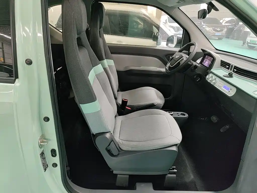Wuling MINIEV — миниатюра 25