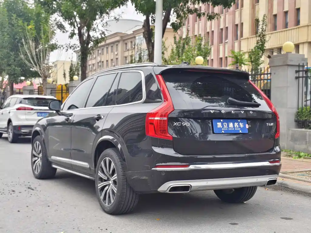 Volvo XC90 — миниатюра 5