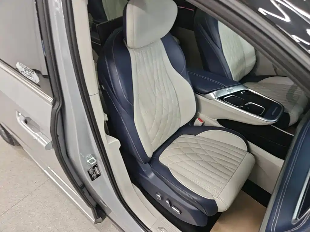 MAXUS G90 — миниатюра 25