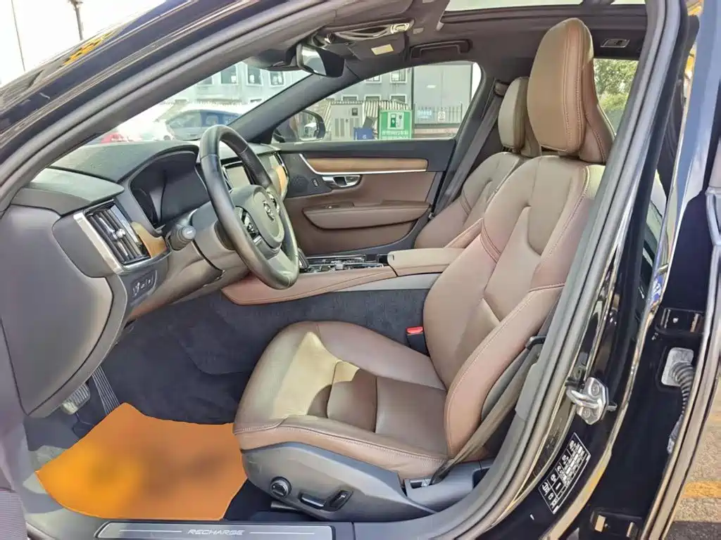 Volvo S90 PHEV — миниатюра 16