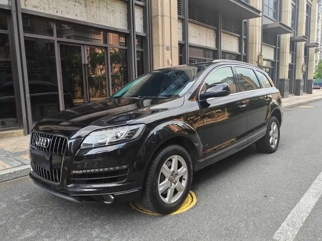 Купить Audi Q7