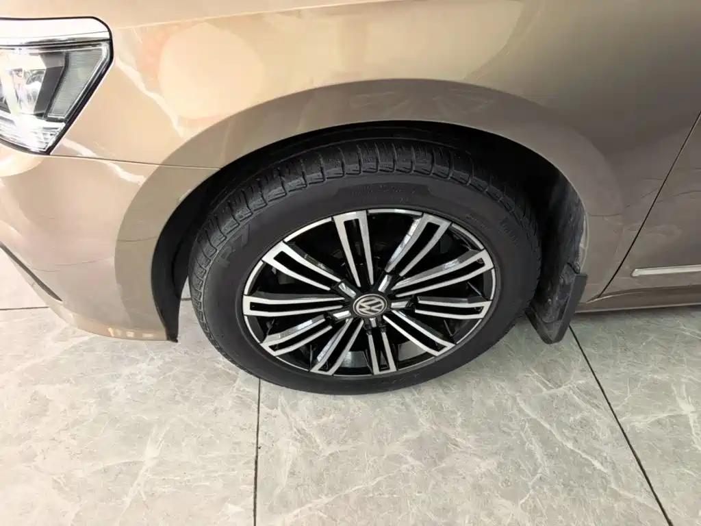 Volkswagen Passat — миниатюра 23