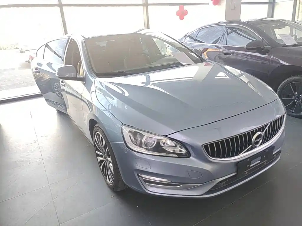 Volvo S60 — миниатюра 4