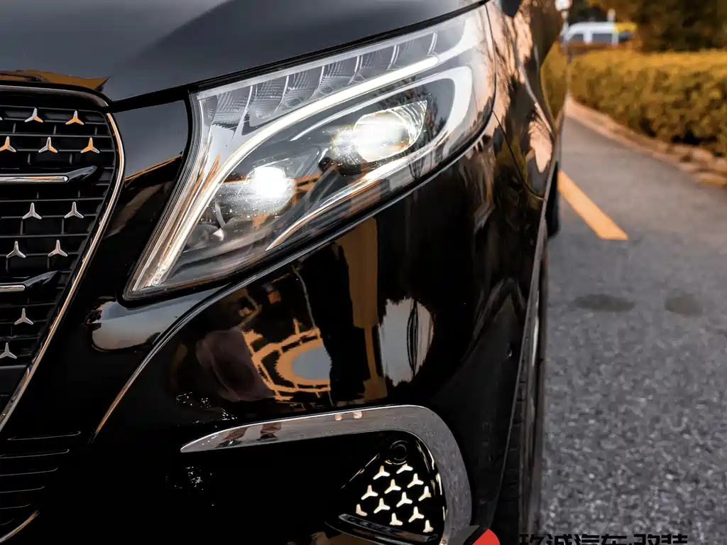 MERCEDES-BENZ V CLASS