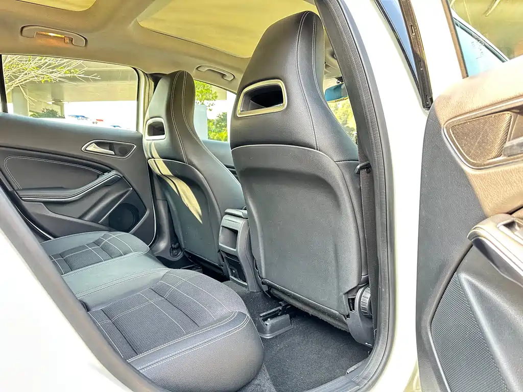 Mercedes-Benz GLA (Import) — миниатюра 7