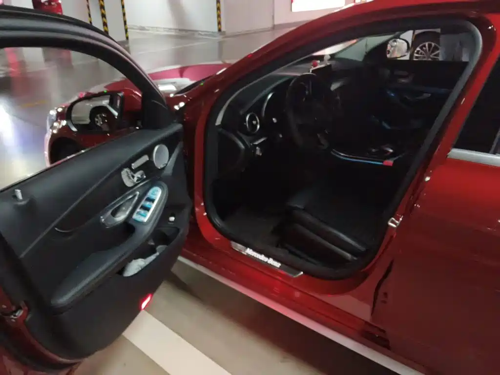Mercedes-Benz C-Class — миниатюра 12