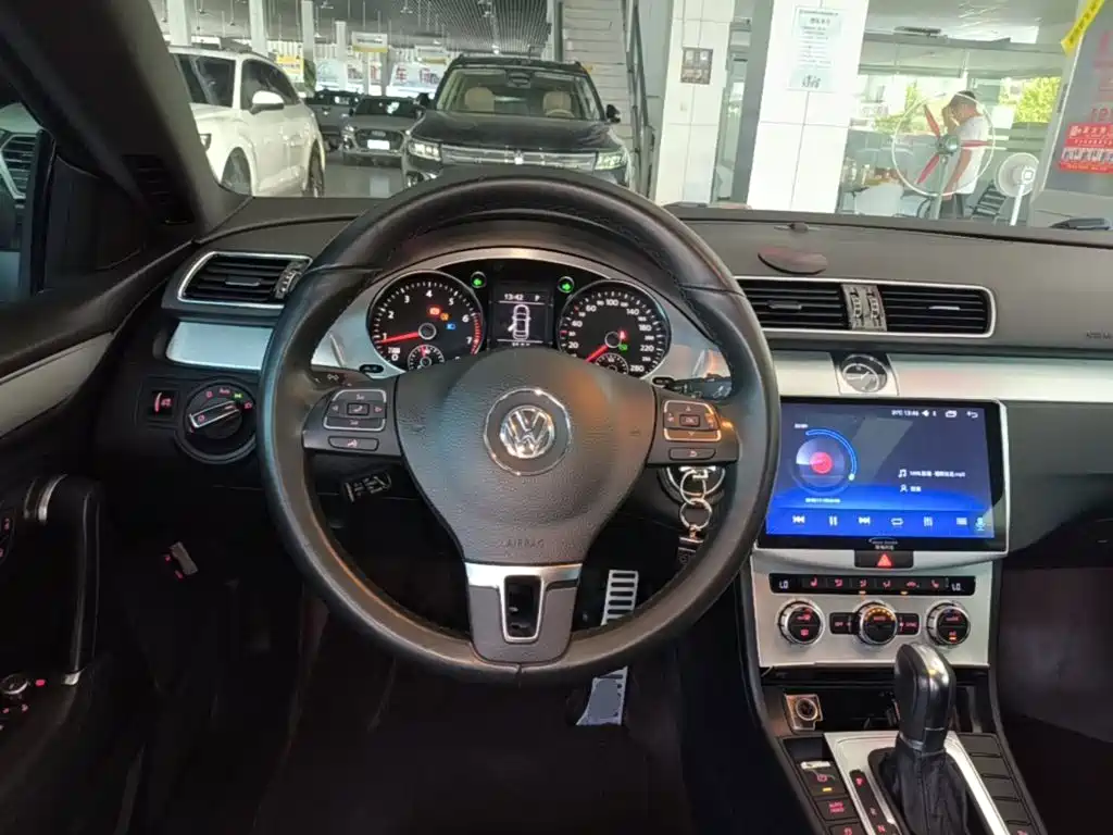 Volkswagen CC — миниатюра 11