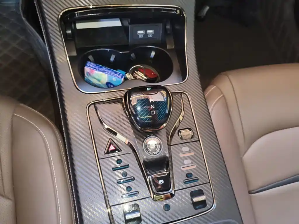 BYD Han — миниатюра 14
