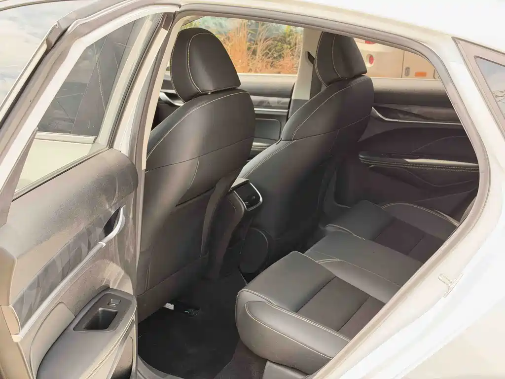 Geely Binrui — миниатюра 5