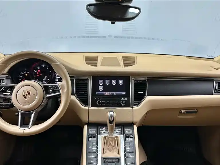 Porsche Macan — миниатюра 12