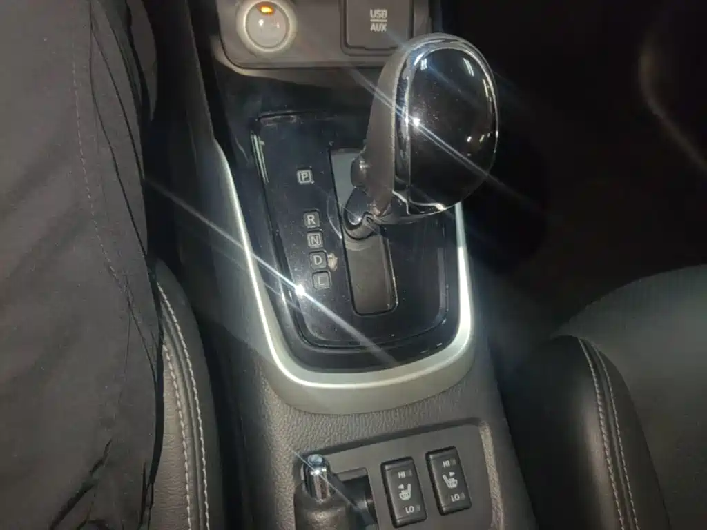 Nissan Tiida — миниатюра 14
