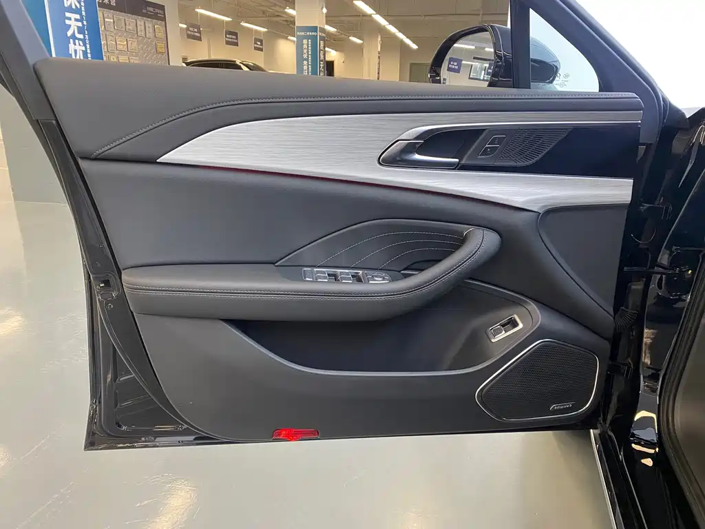 Hongqi Hongqi H5 — миниатюра 5