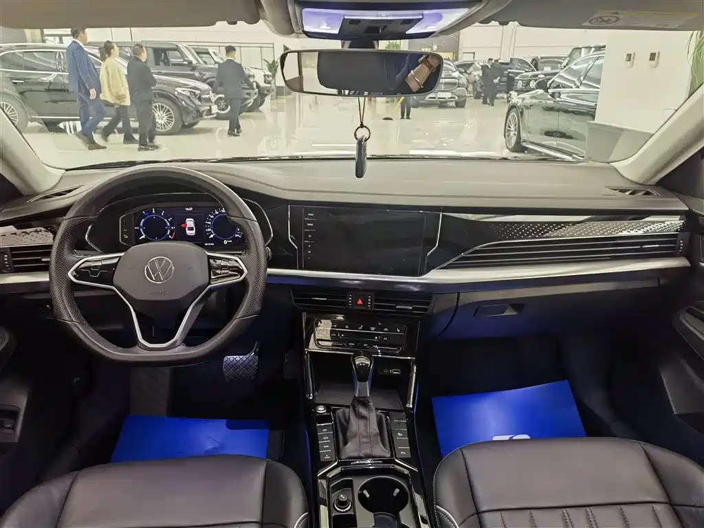 VOLKSWAGEN PASSAT NEW ENERGY