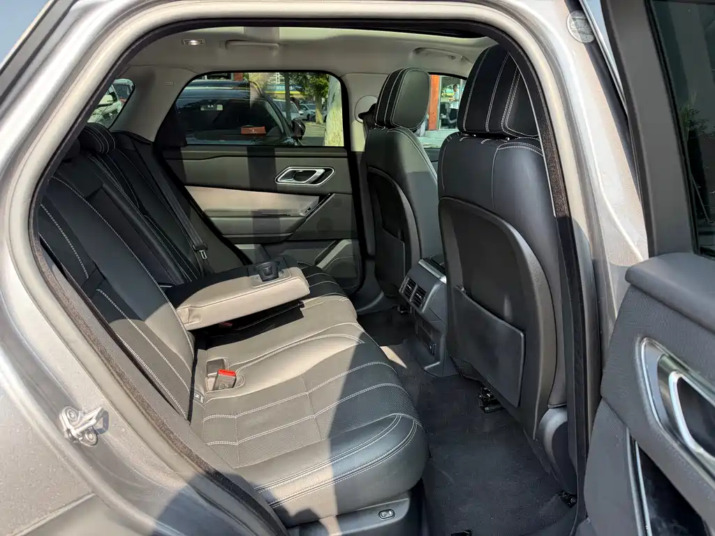 Land Rover Velar — миниатюра 13