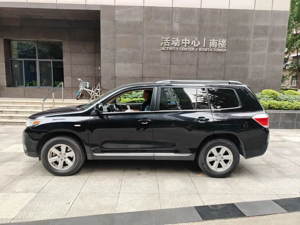 Toyota Highlander — миниатюра 8