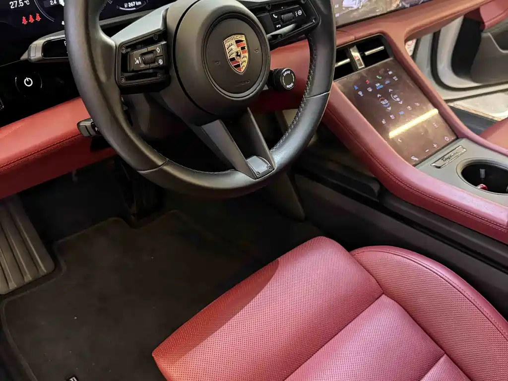 Porsche Taycan — миниатюра 9