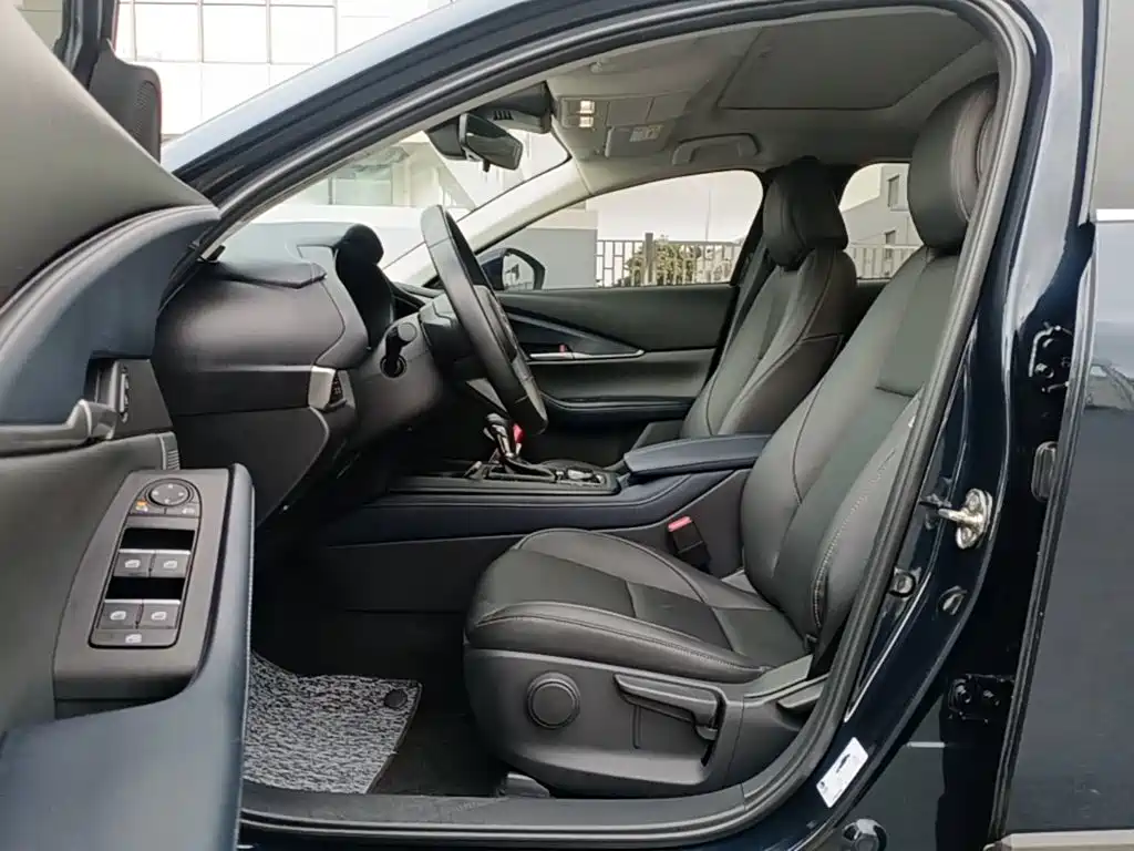 Mazda CX-30 — миниатюра 16