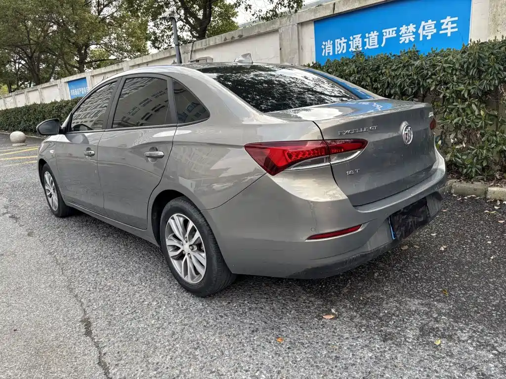 Buick Excelle — миниатюра 9