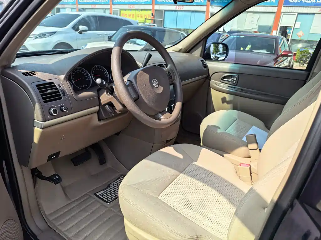 Buick GL8 — миниатюра 3