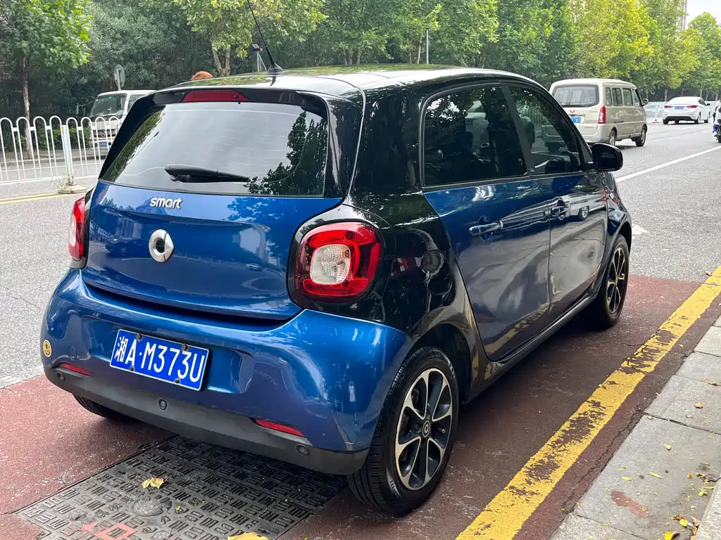 smart Smart Forfour — миниатюра 5