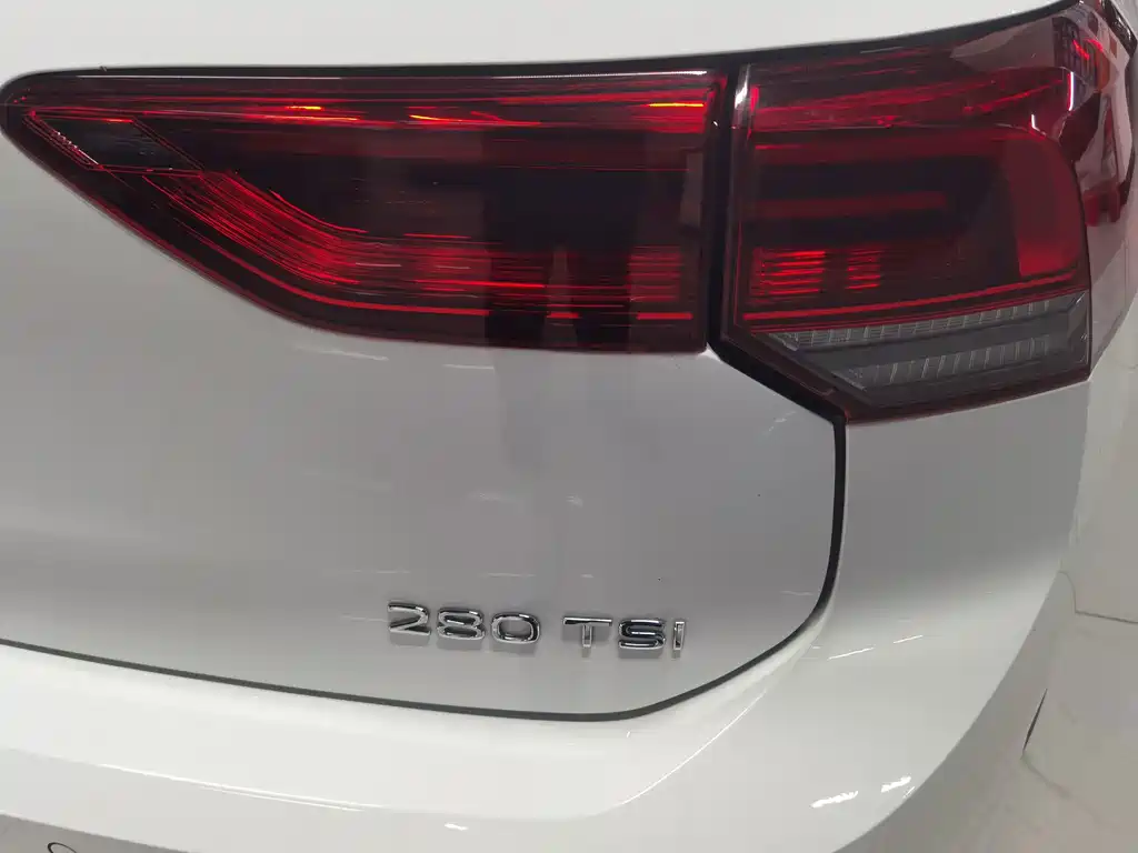 Volkswagen Golf — миниатюра 18